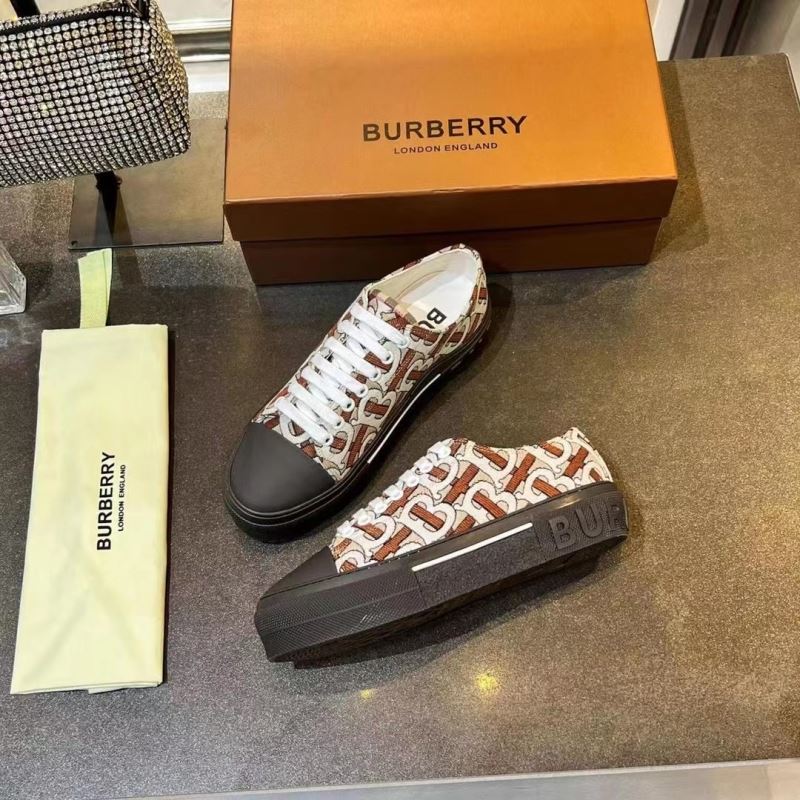 Burberry Low Shoes